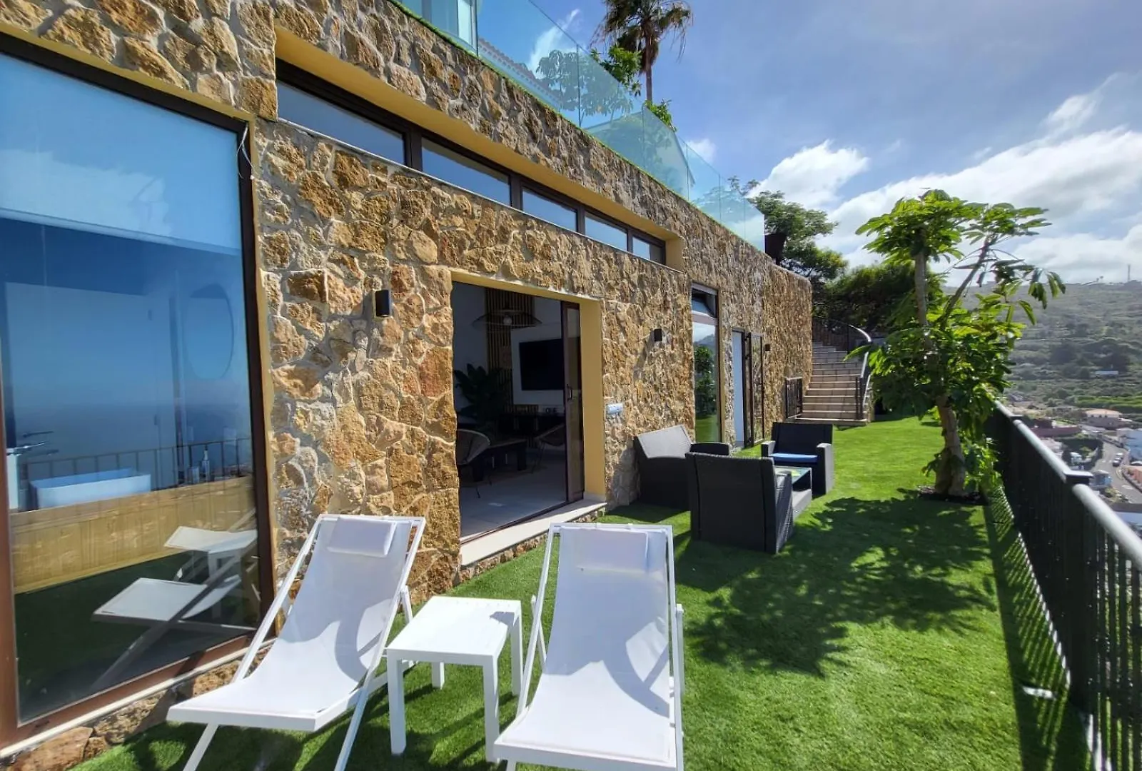 Villa Canela Sauzal 0*,